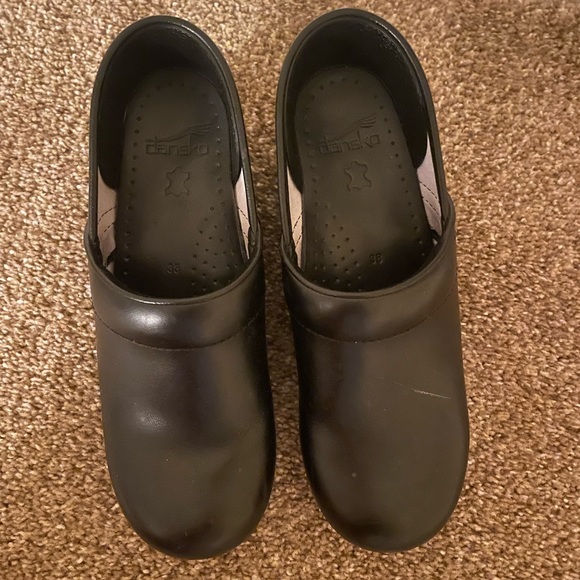 Dansko Nurse Clogs - Picture 2 of 4